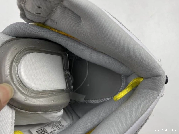 Smoke Air Switch 1 Jordan Light High CW6576-100 0608